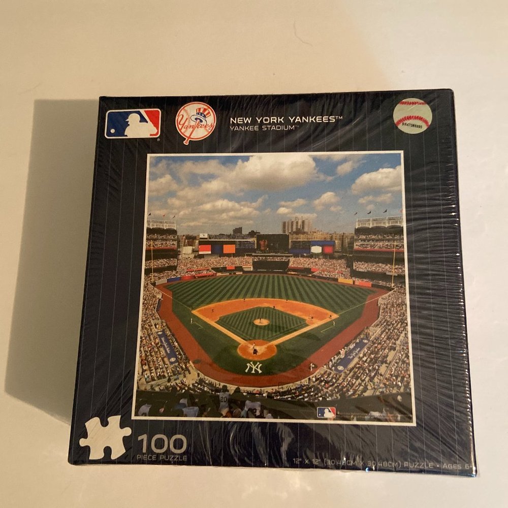 New York Yankees 100 pc. Puzzle NWT (2/$10)